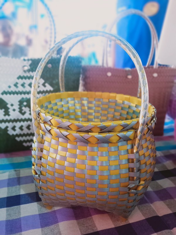 ตะกร้าใส่เงิน ถังเงิน