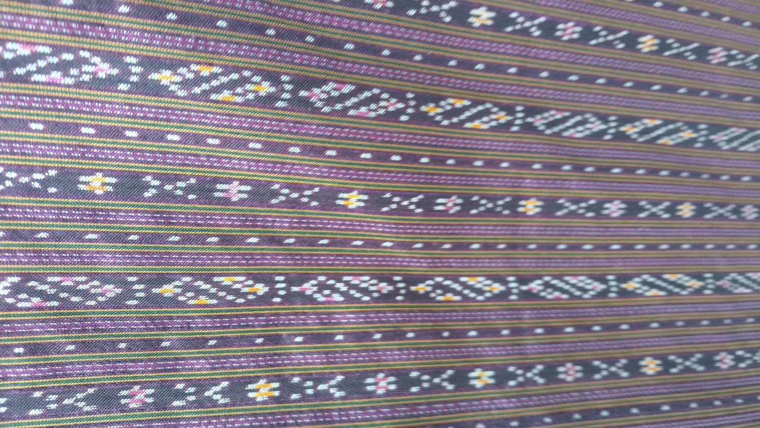 ผ้าไหมจุฑาทิพย์