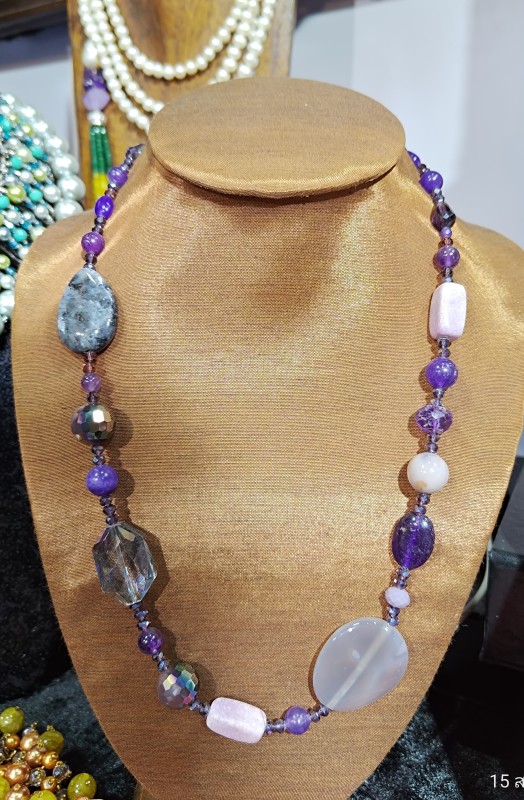 สร้อยคอหินสีม่วงเส้นเดี่ยว