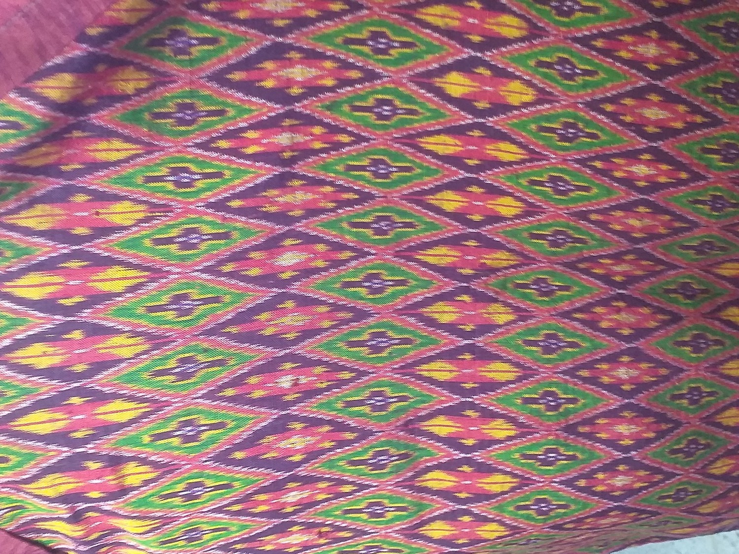 ผ้าไหมมัดหมี่