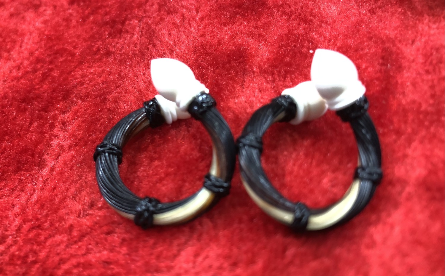 แหวนหางช้างแบบไขว้