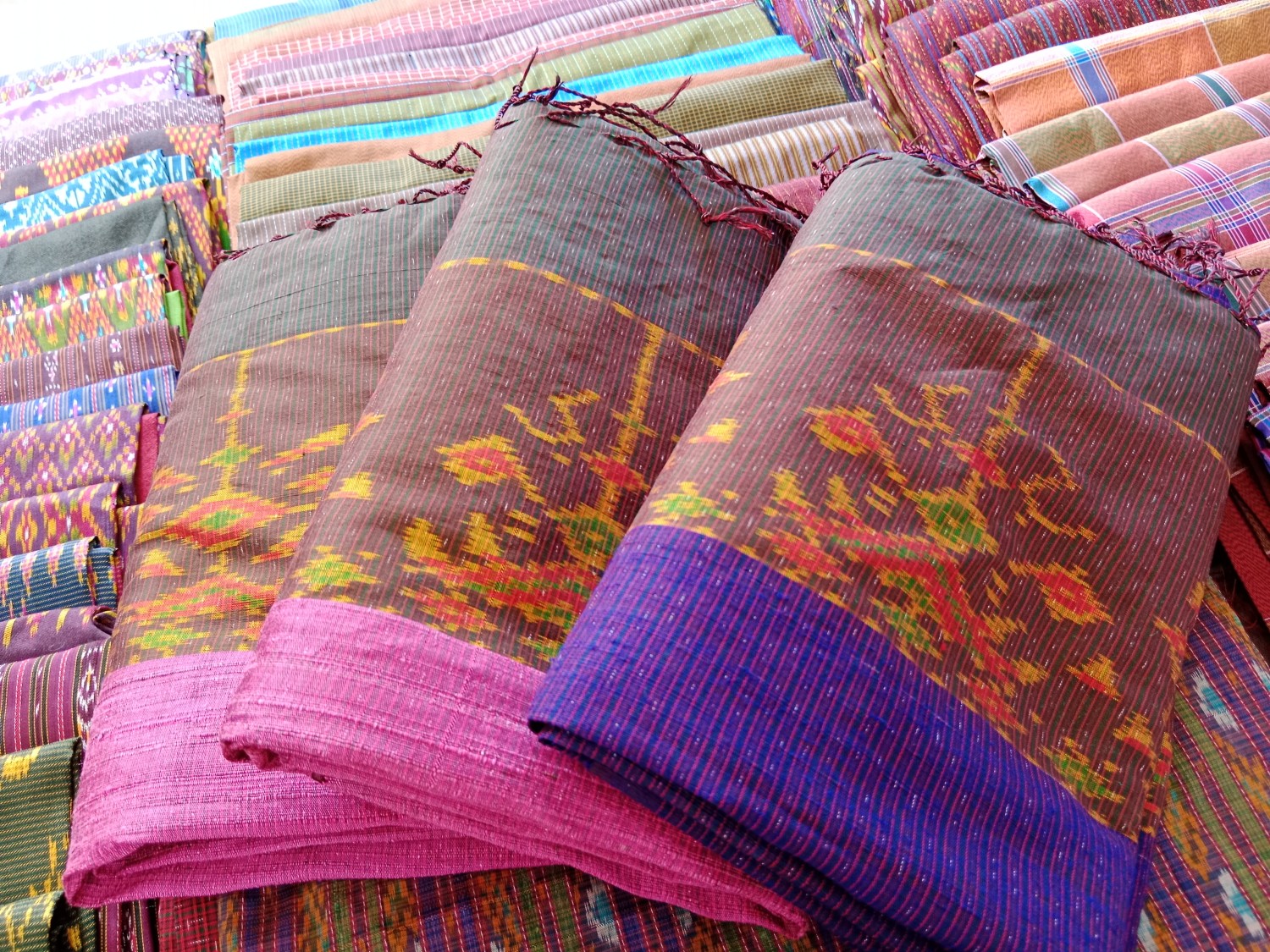 ผ้าไหมลายโบราณ