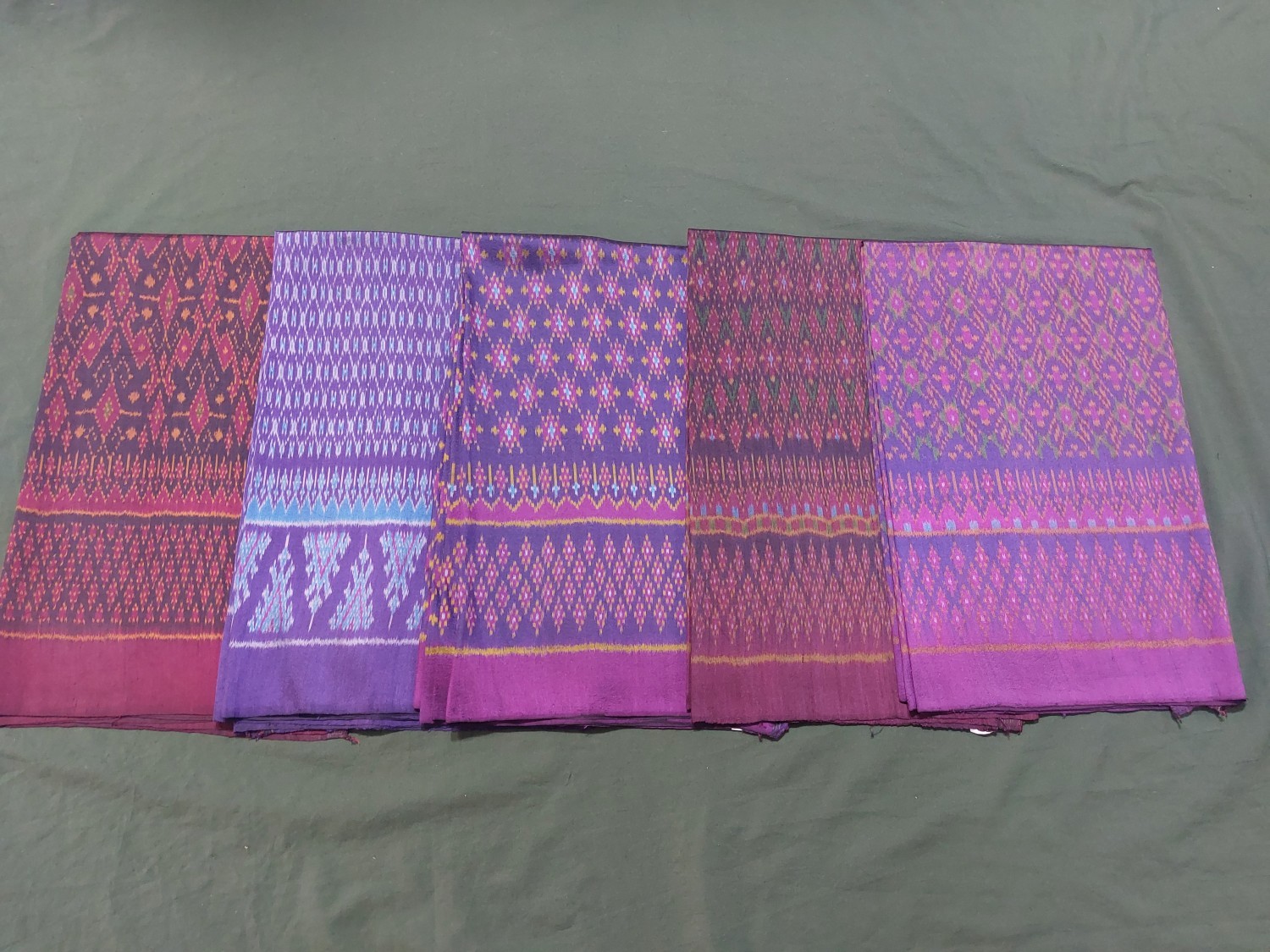 ผ้าไหมมัดหมี่3ตะกอหมักโคลน