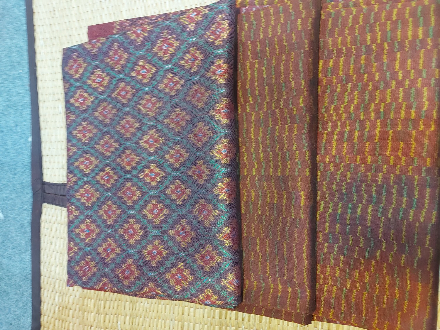 ผ้าไหมคุมมัดหมี่ สีธรรมชาต