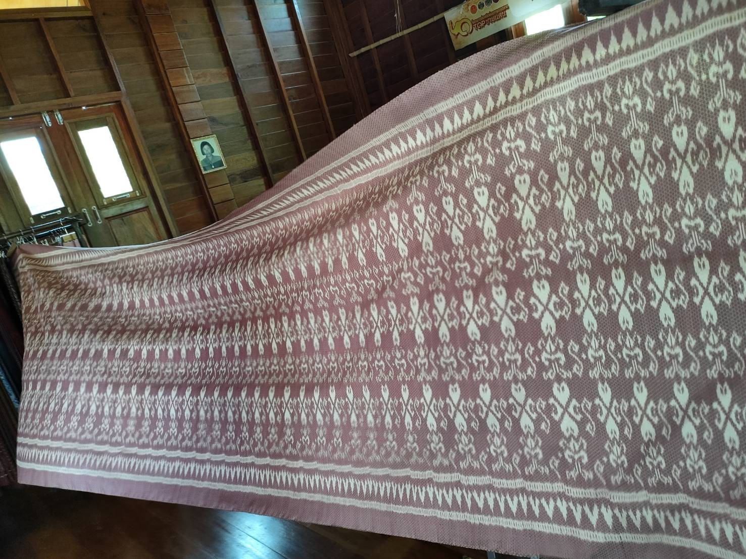 ผ้าไหม 5ตะกอ ย้อมสีธรรมชาติ