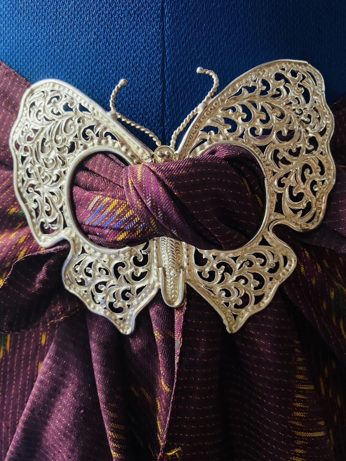 รัดซิ่นผีเสื้อฉลุลาย