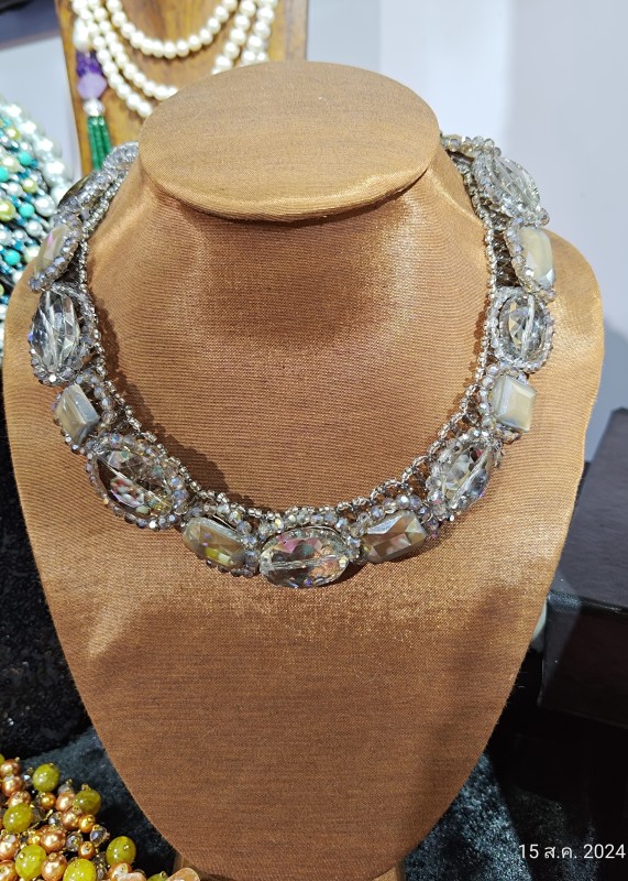 สร้อยคอคริสตัลสี smoke