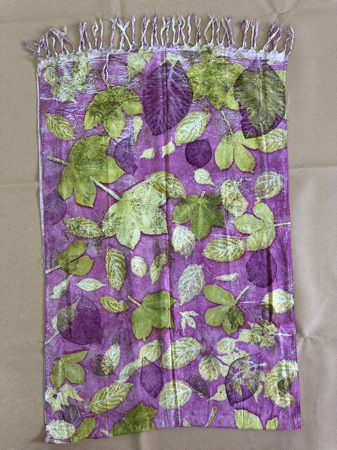 ผ้าพันคอ Eco print (สีม่วง)