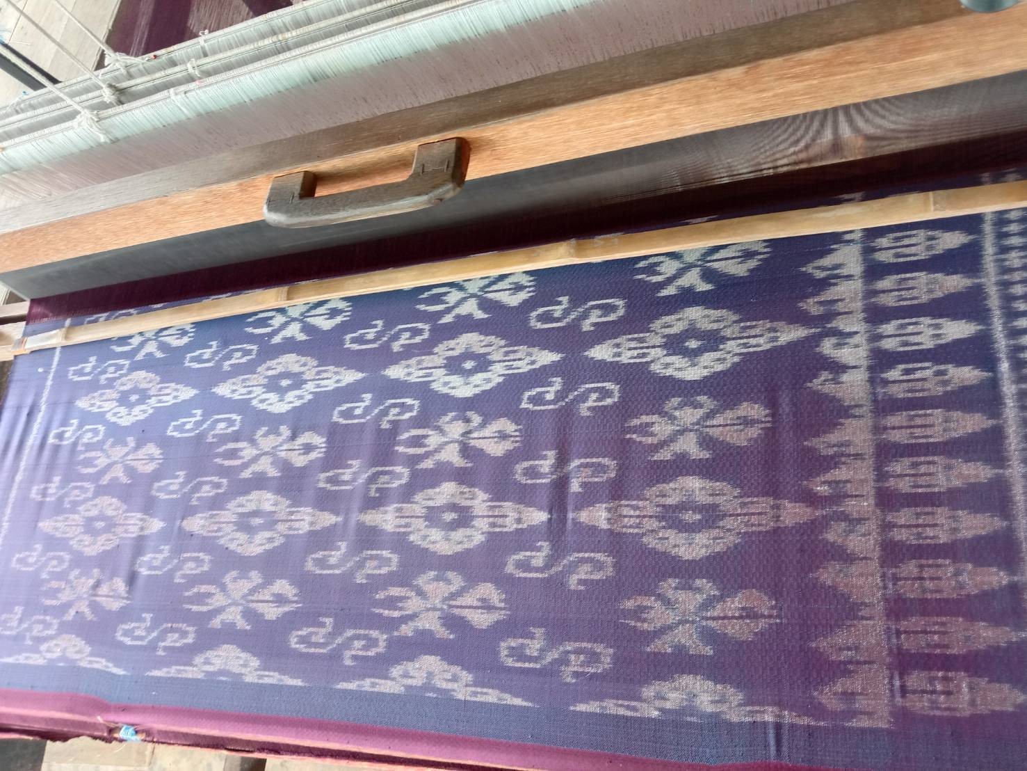 ผ้าไหมมัดหมี่