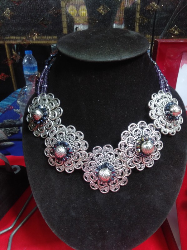 สร้อยคอหินสีประยุกต์