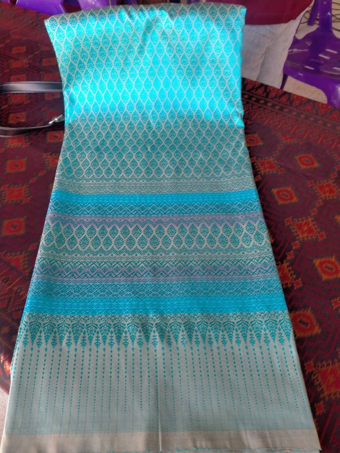 ผ้ายกดอกลานกระจงใบเทศน์