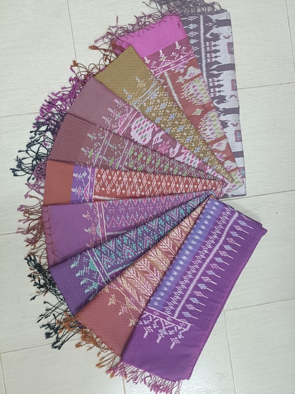 ผ้าพันคอ สีเคมี