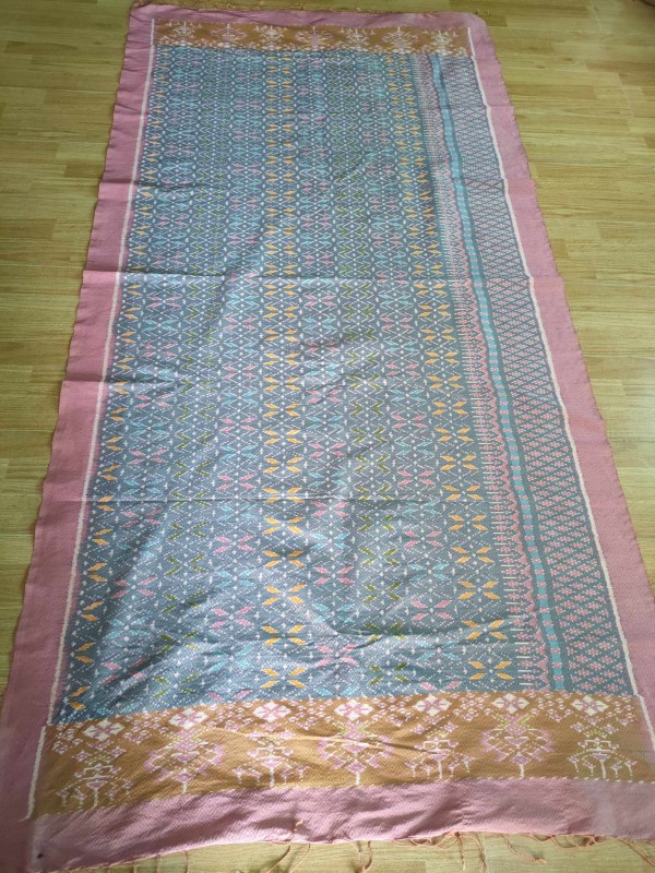 ผ้าไหมมัดหมี่ลาย