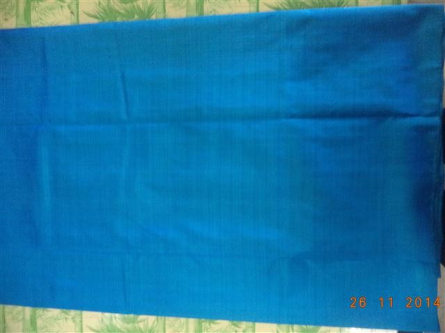 สตรีทอผ้าไหม