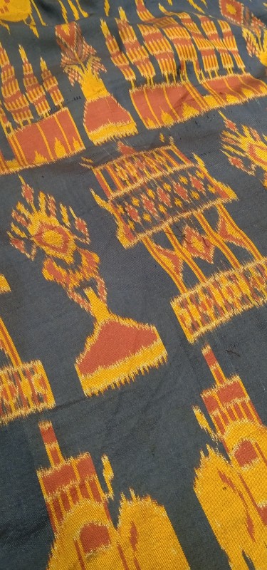 ผ้าไหมมัดหมี่สีธรรมชาติ ลายโบราณ 3ตะกอ