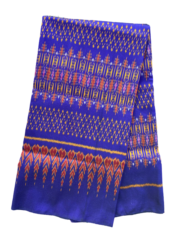 ผ้าไหมลายต้นเทียน