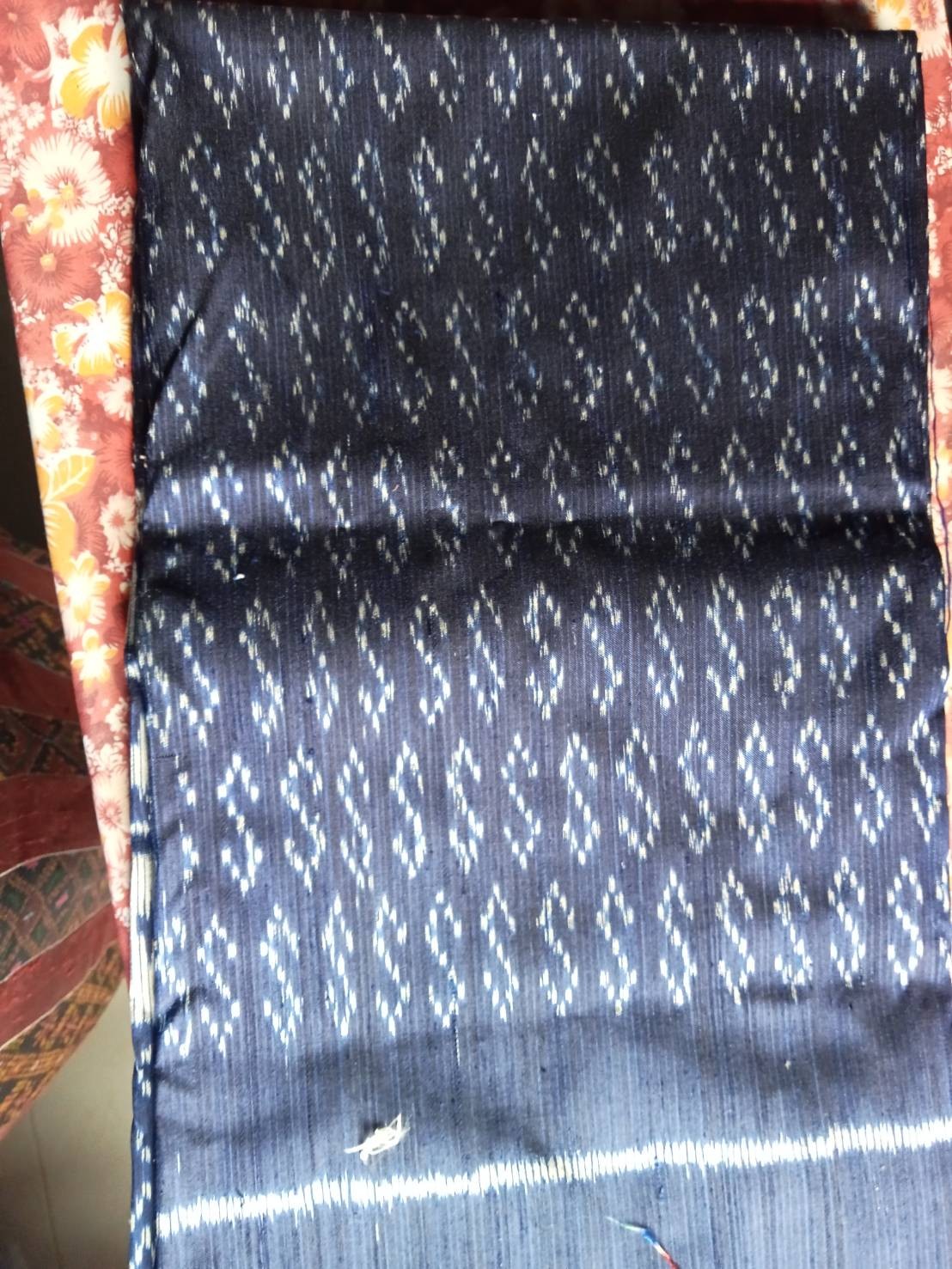 ผ้าไหมลายขอ