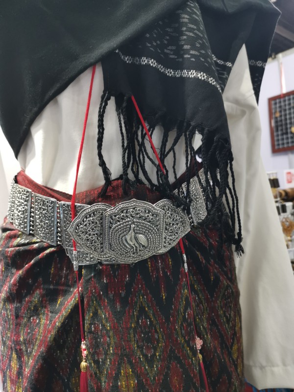 เข็มขัดเงิน