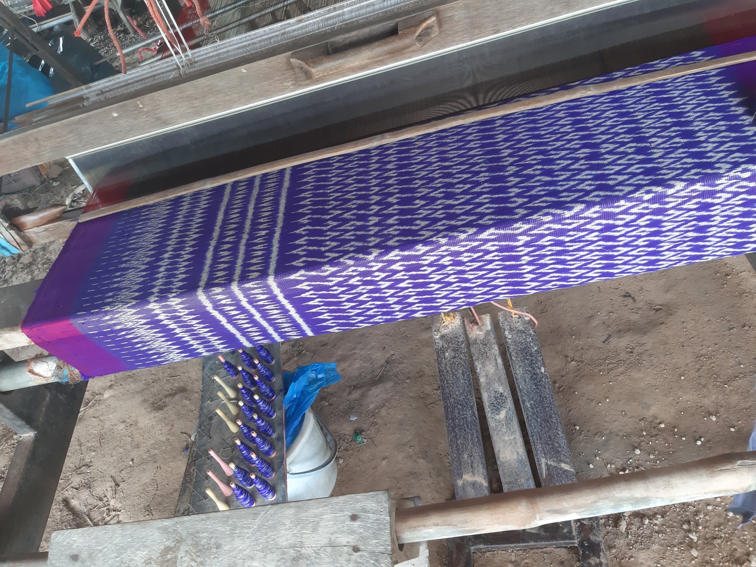 ผ้าไหมลายขอศิริวรรณ