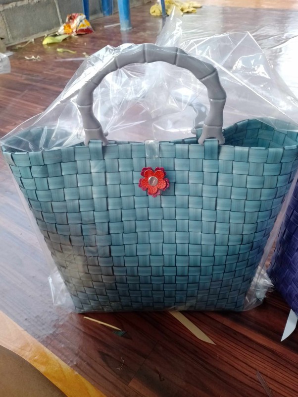 กระเป๋าน้องกัน