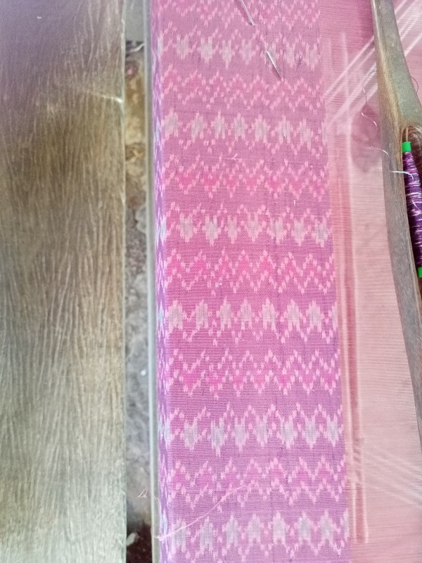 ผ้าไหมสีธรรมชาติ