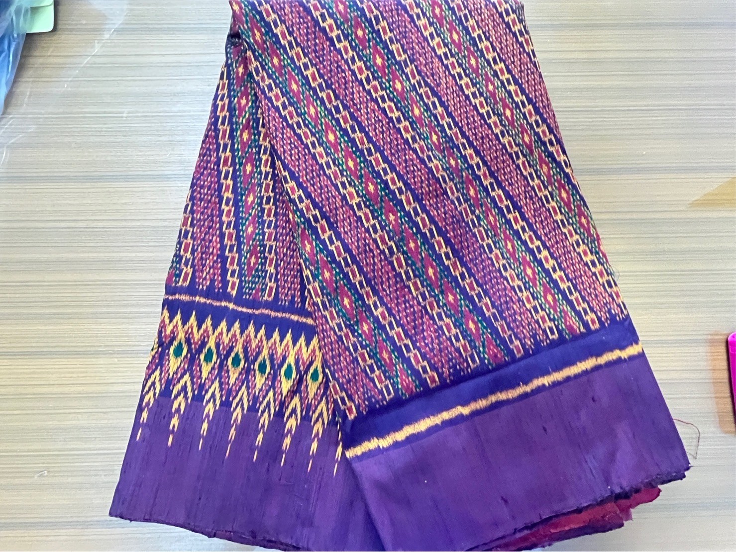 ผ้าไหมสีธรรมชาติ