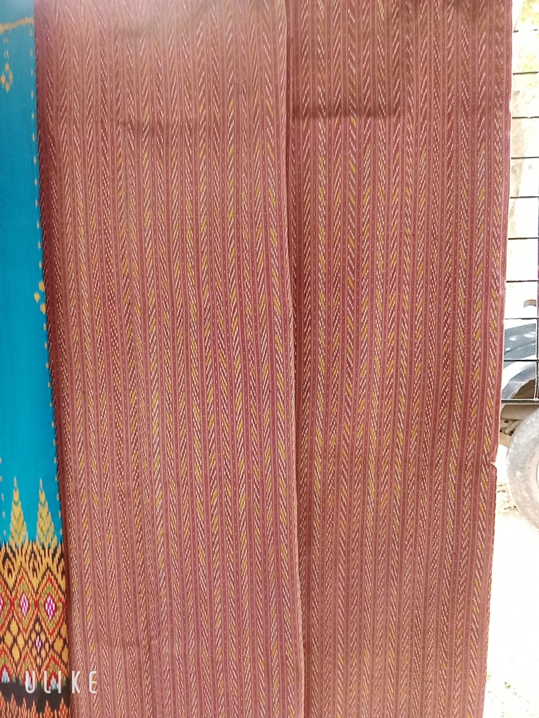 ผ้าไหมมัดหมี่ลาย