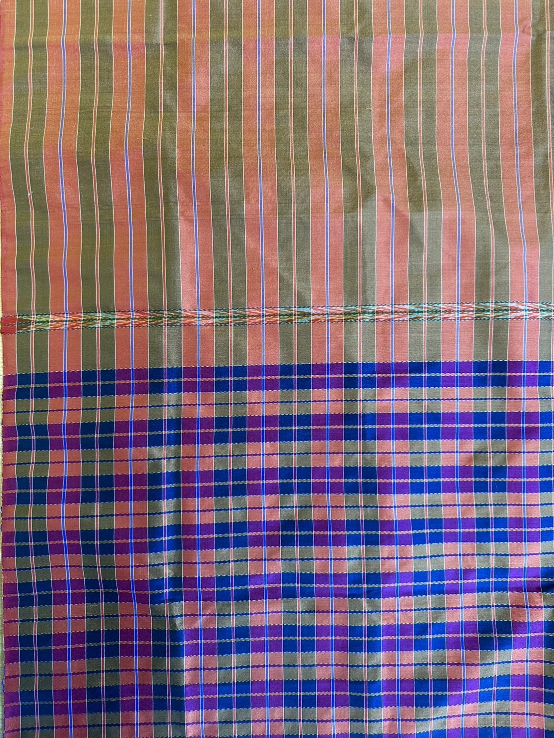 ผ้าขาวม้าลายสก๊อตสีเขตัดม่วง