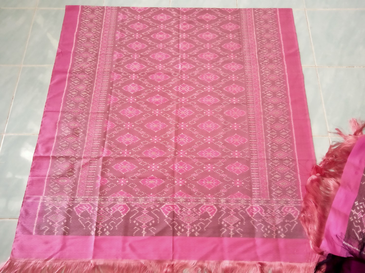 ผ้าไหมมัดหมี่ยกดอก5ตะกอ