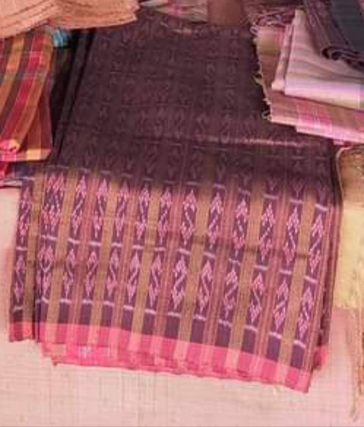 ผ้าไหมลายหมี่ขอ สีธรรมชาติ