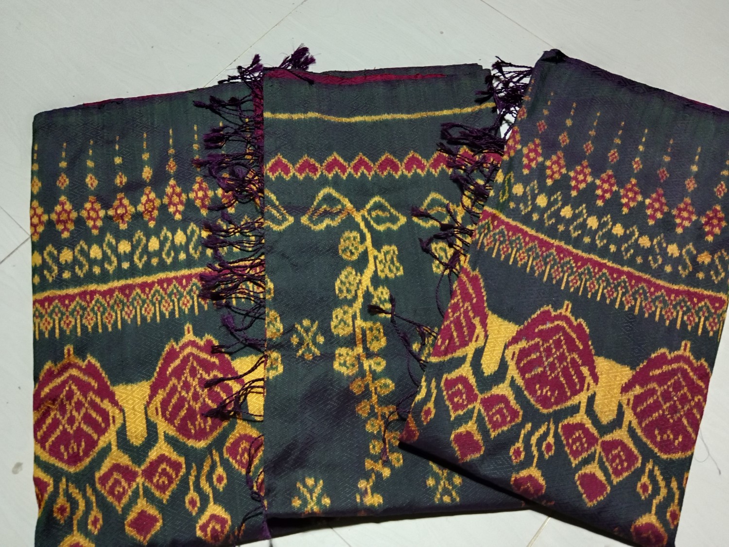 ผ้าไหมมัดหมี่ลาย