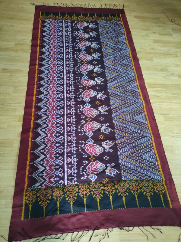 ผ้าไหมมัดหมี่ลาย