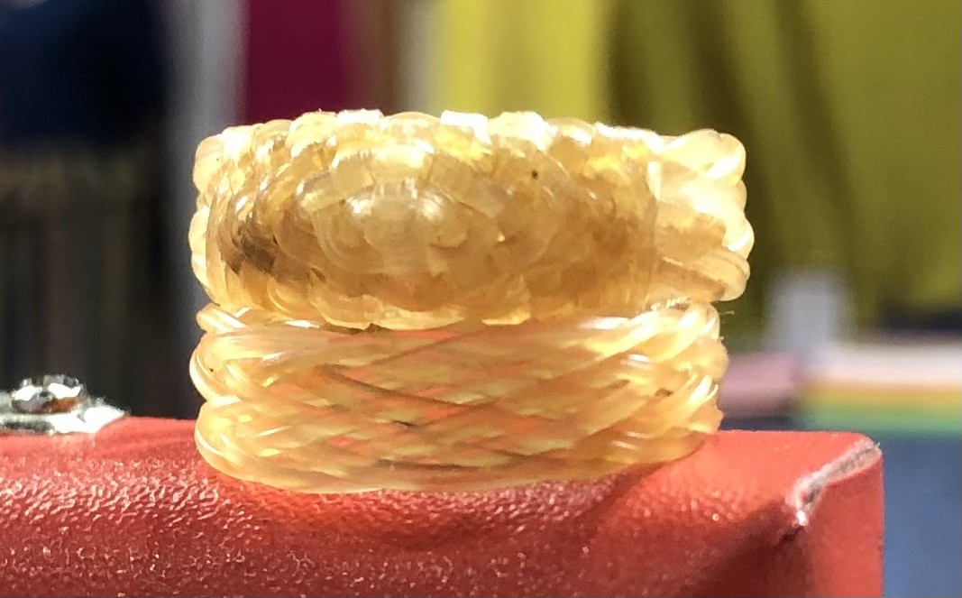 แหวนหางช้างเผือกปลอกเก้า