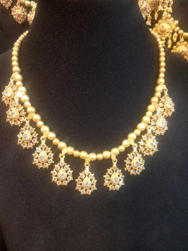 สร้อยคอทองเหลืองลายโบราณพร้อมจี้