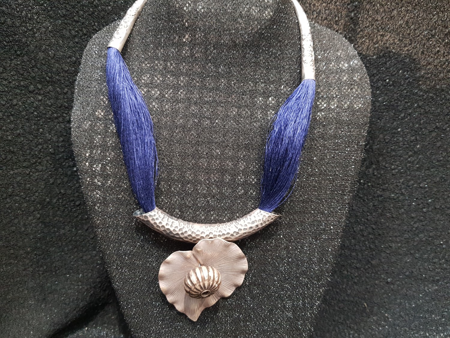 สร้อยไหมจี้ท่อเงิน