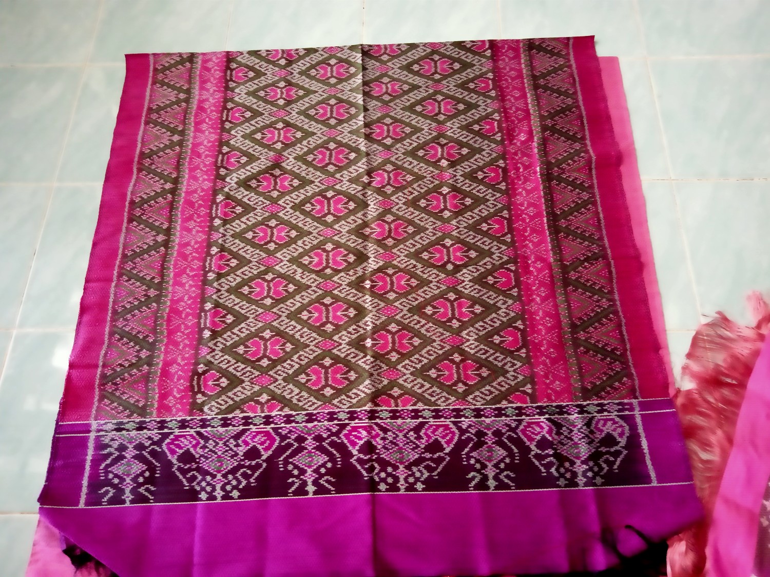 ผ้าไหมมัดหมี่ 5ตะกอ