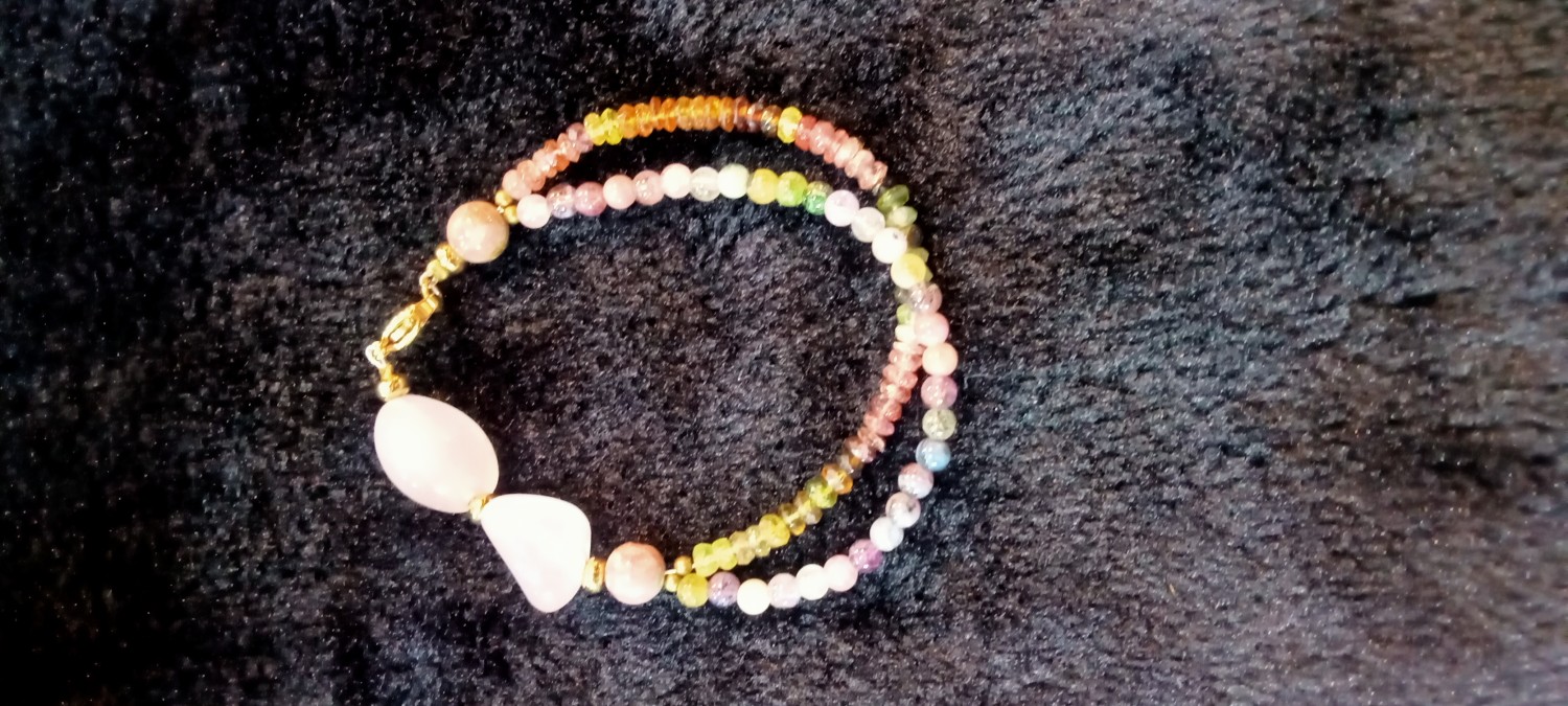 ข้อมือหินทัวมาริน