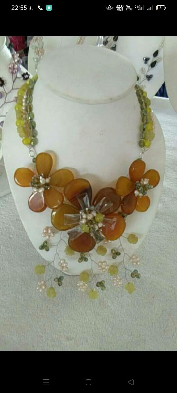 สร้อยอาเกต