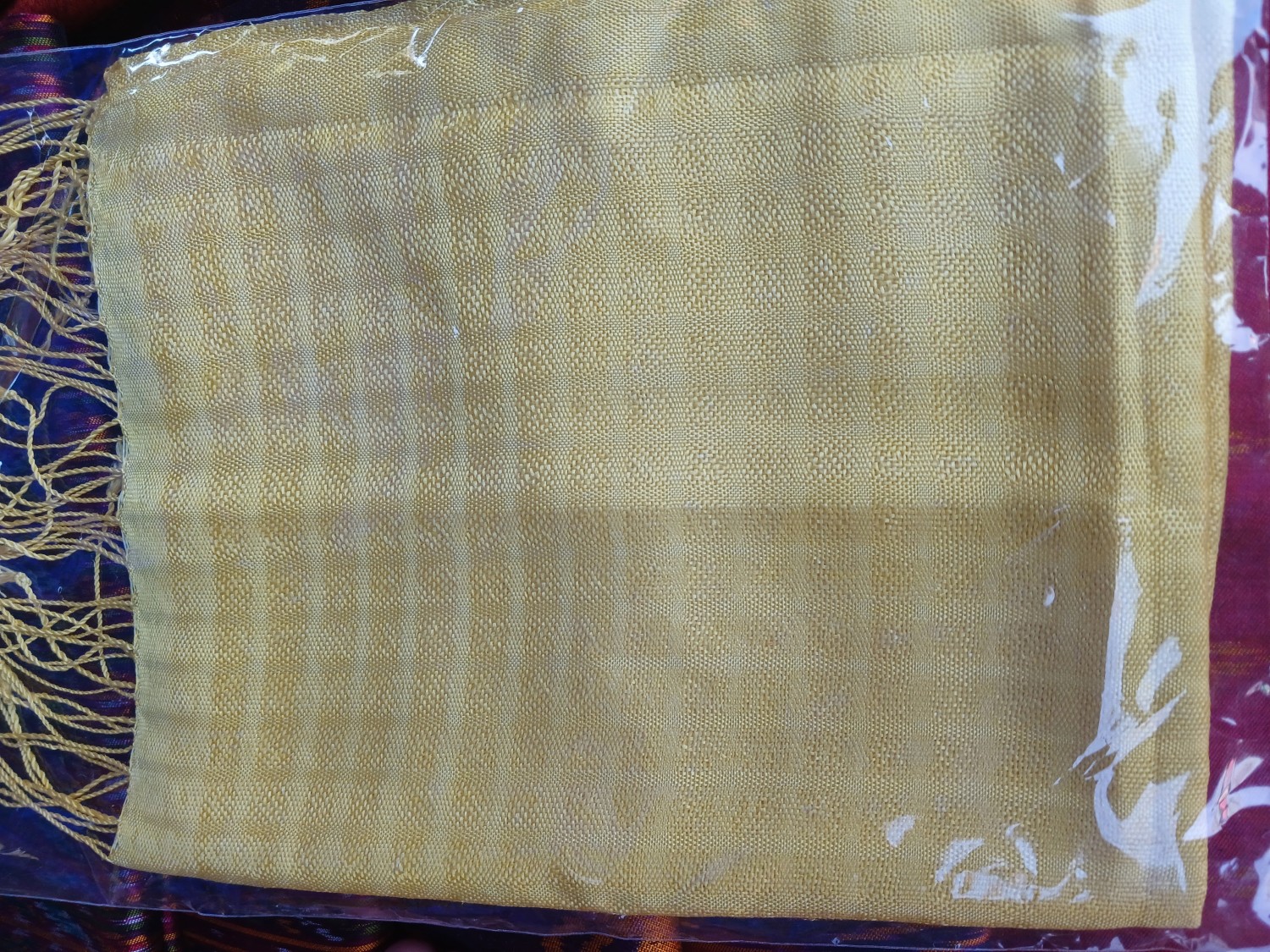 กลุ่มสตรีทอผ้าไหมบารู