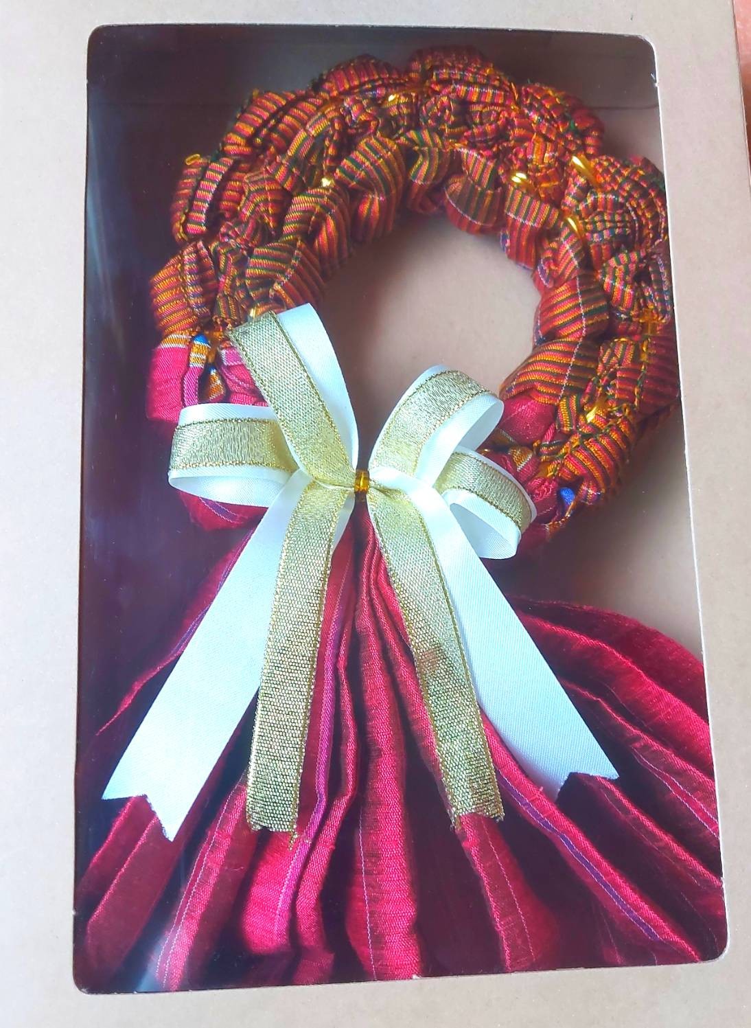 มาลัยกรผ้าขาวม้าไหมแท้ 0817097453