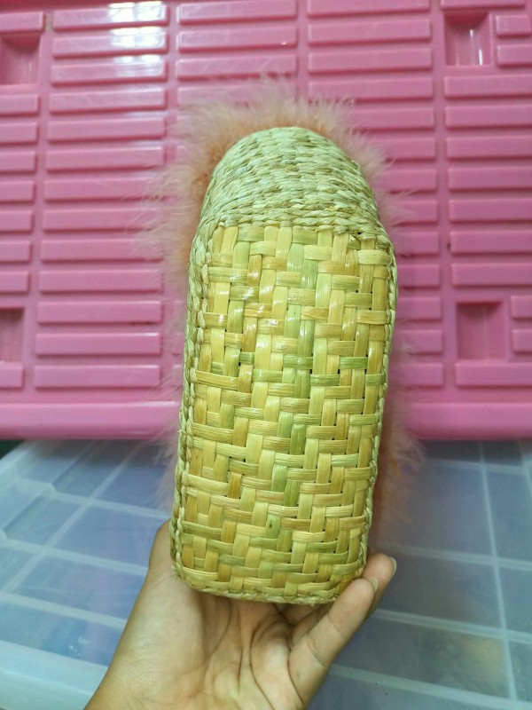 กระเป๋าสาน