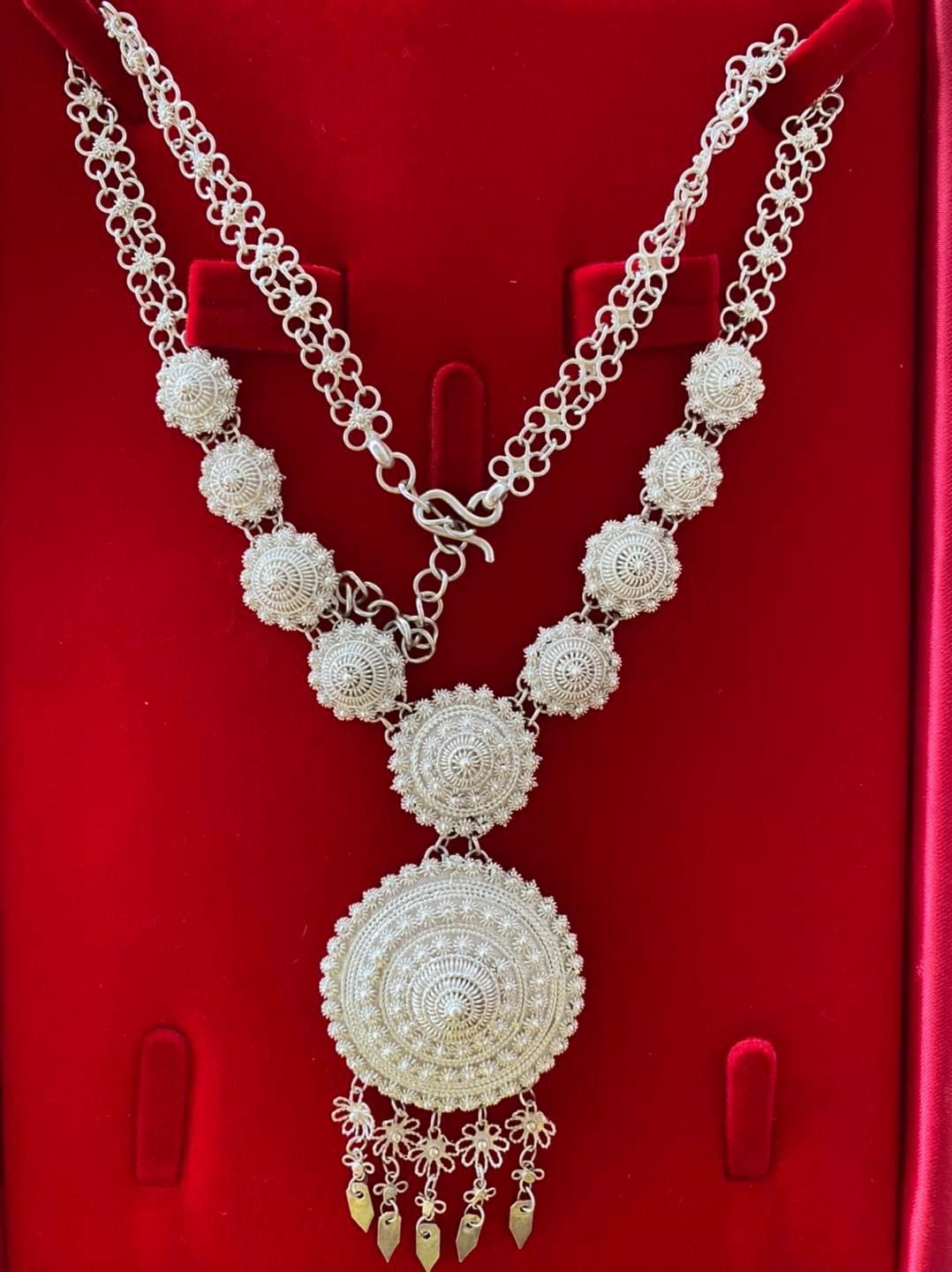 สร้อยคอลายดอกพิกุล ปรับได้