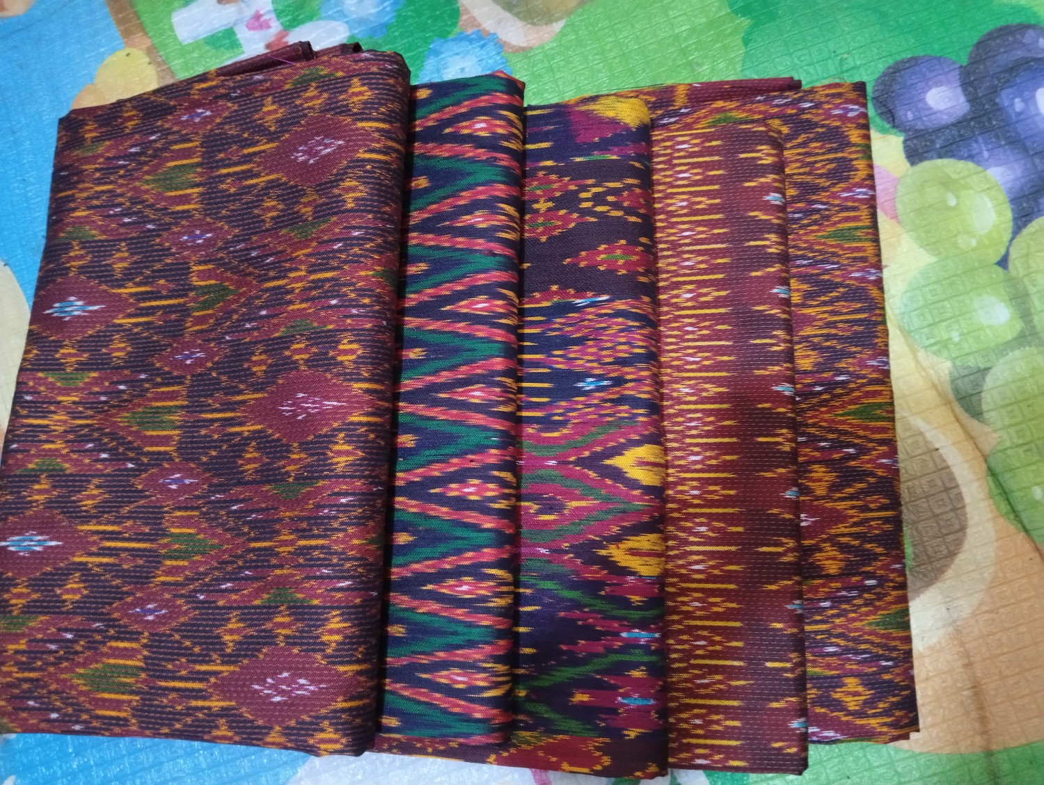 ผ้าไหมราวนคร