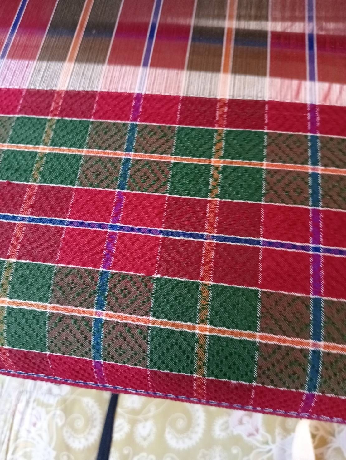 ทอผ้าไหม