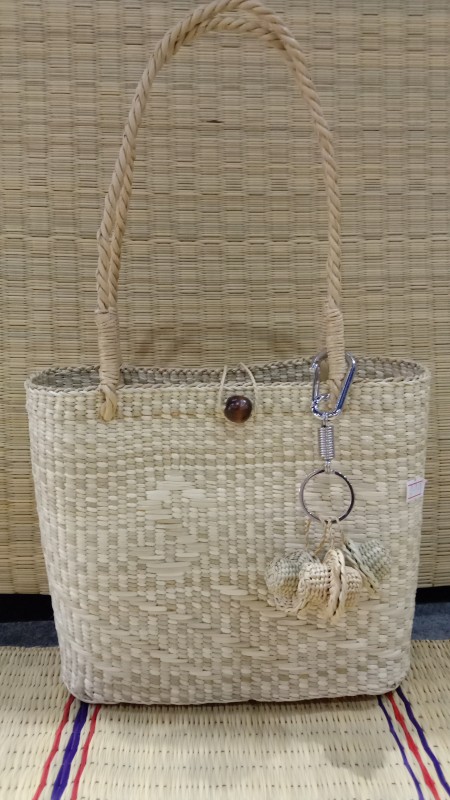 กระเป๋าจากกก