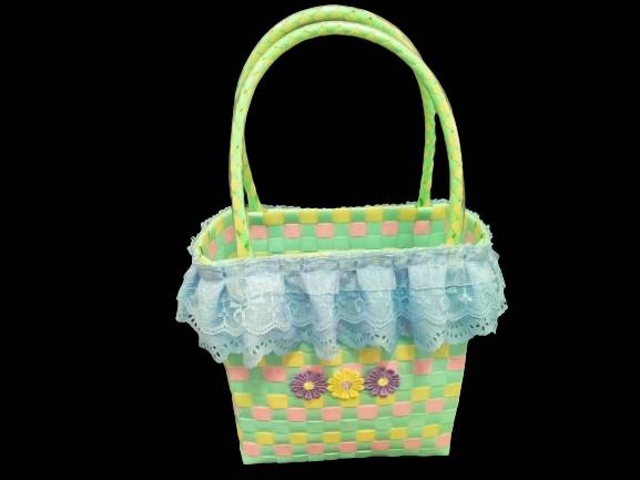 กลุ่มเส้นสานตรีบ้านโชค