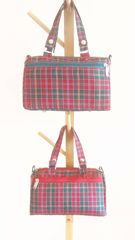 กระเป๋าผ้าไหมแท้ ทรงกล่อง 3 ช่อง