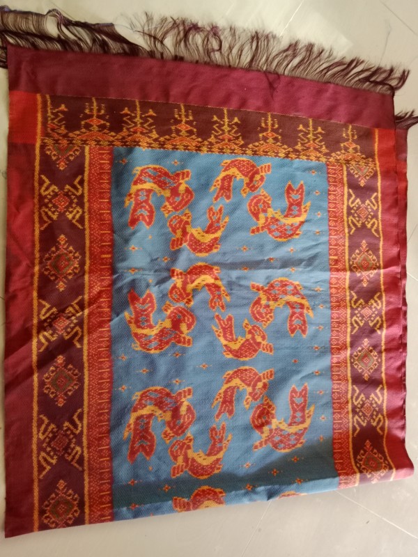 ผ้าไหมมัดหมี่ลาย