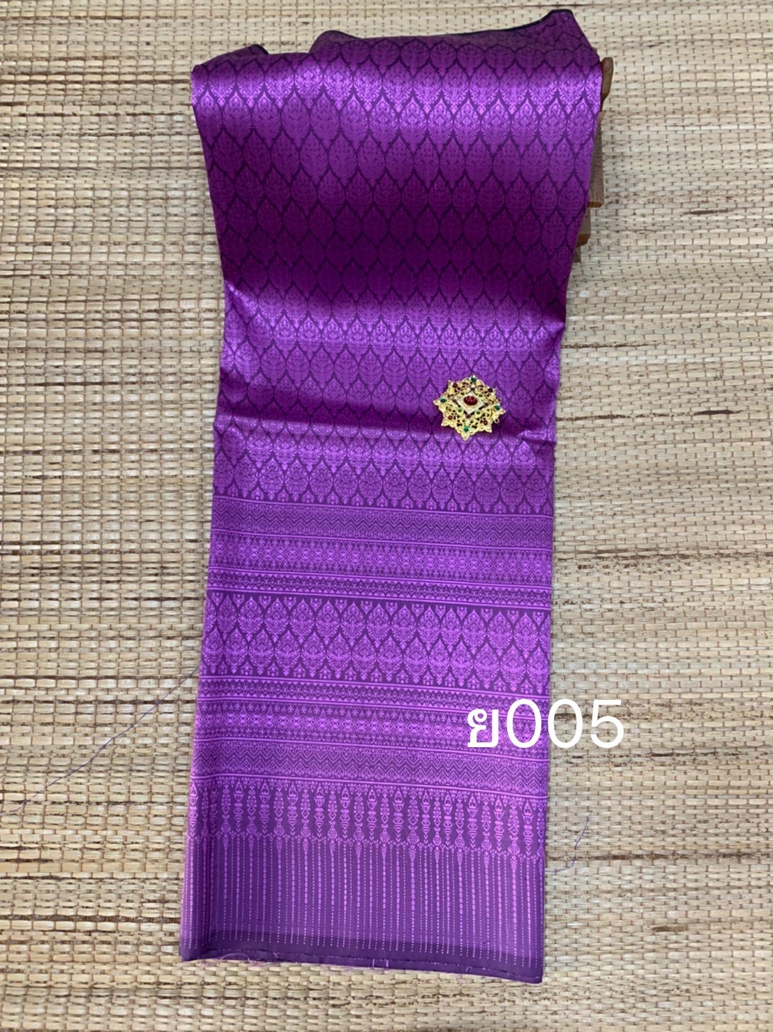 ผ้าไหมยกกอด