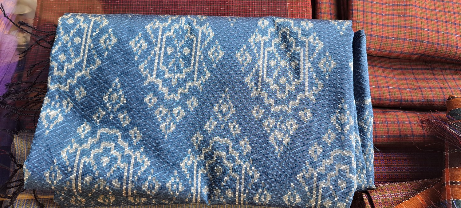 ผ้าไหมมัดหมี่